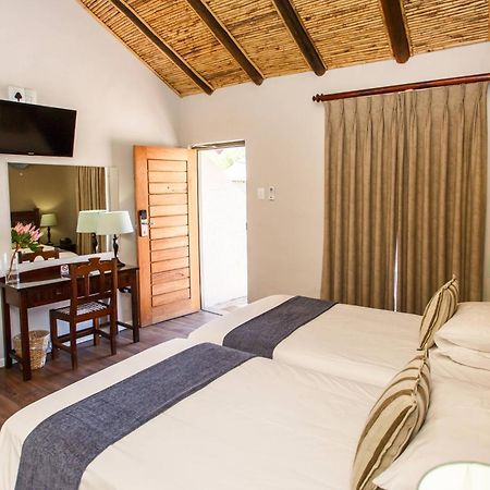 Protea Hotel By Marriott Oudtshoorn Riempie Estate Kültér fotó