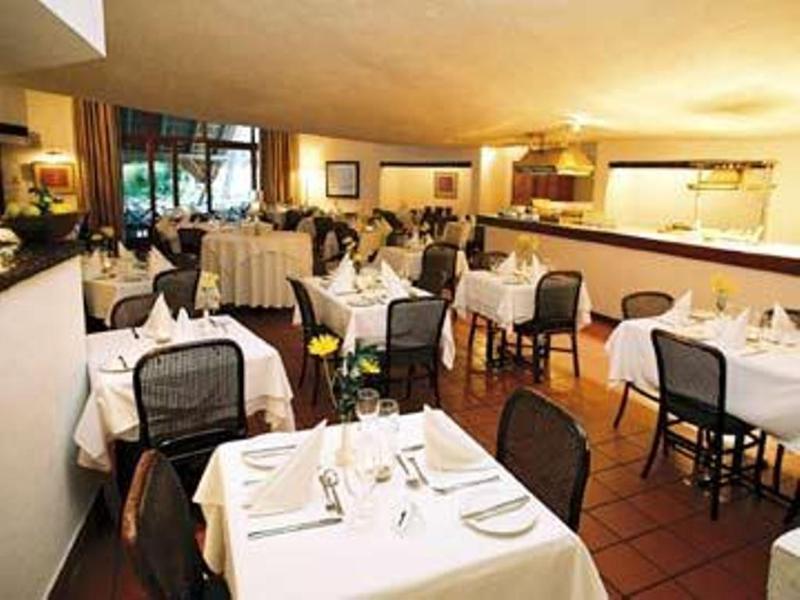 Protea Hotel By Marriott Oudtshoorn Riempie Estate Kültér fotó