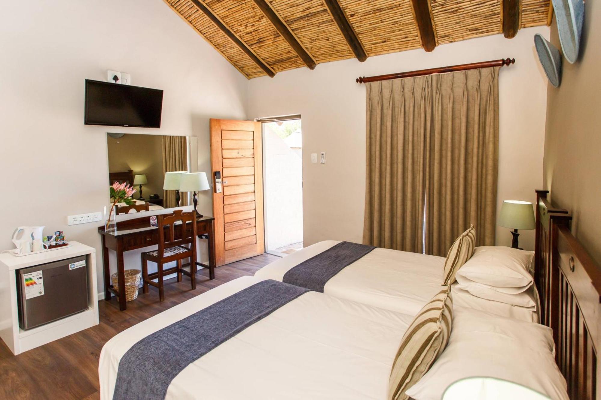 Protea Hotel By Marriott Oudtshoorn Riempie Estate Kültér fotó