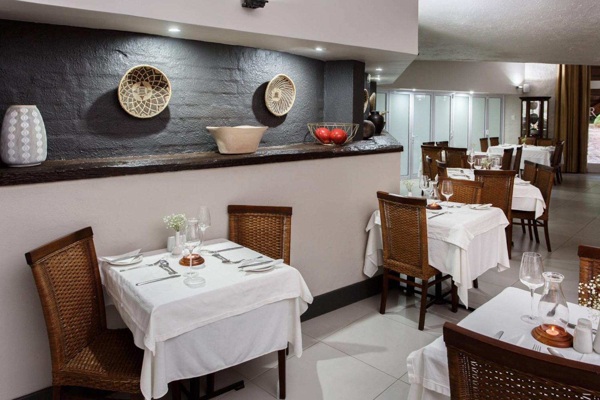 Protea Hotel By Marriott Oudtshoorn Riempie Estate Kültér fotó
