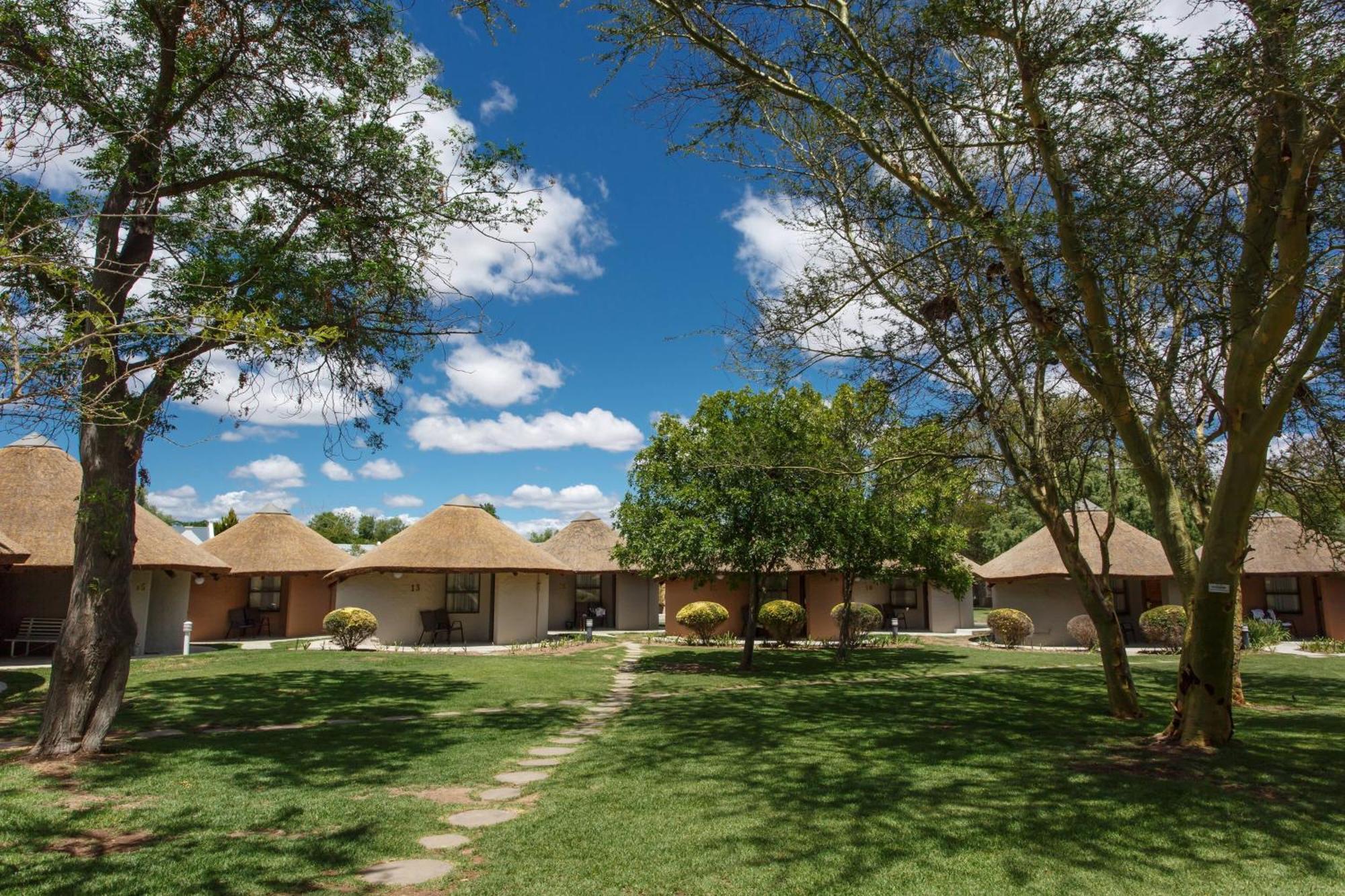 Protea Hotel By Marriott Oudtshoorn Riempie Estate Kültér fotó