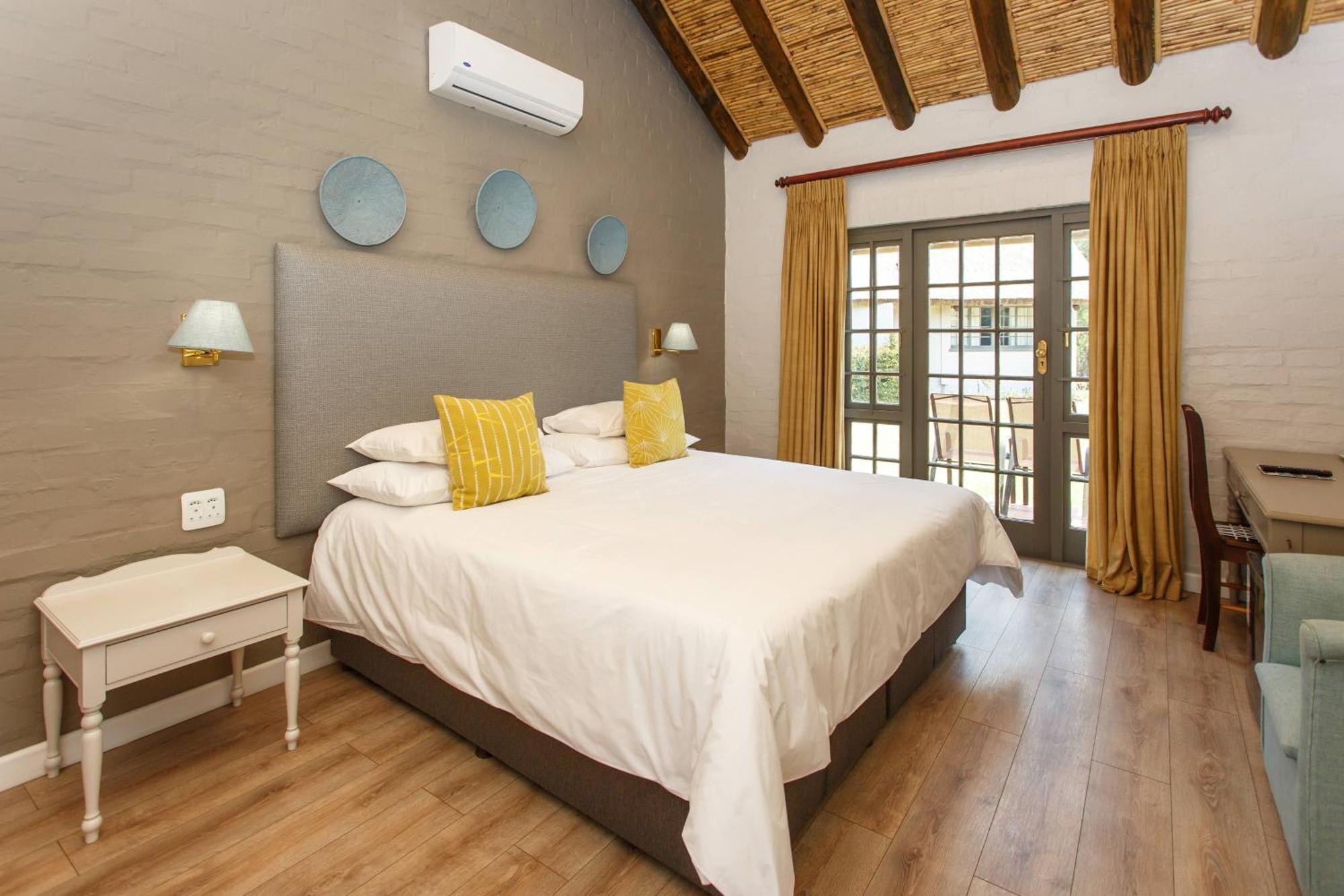 Protea Hotel By Marriott Oudtshoorn Riempie Estate Kültér fotó