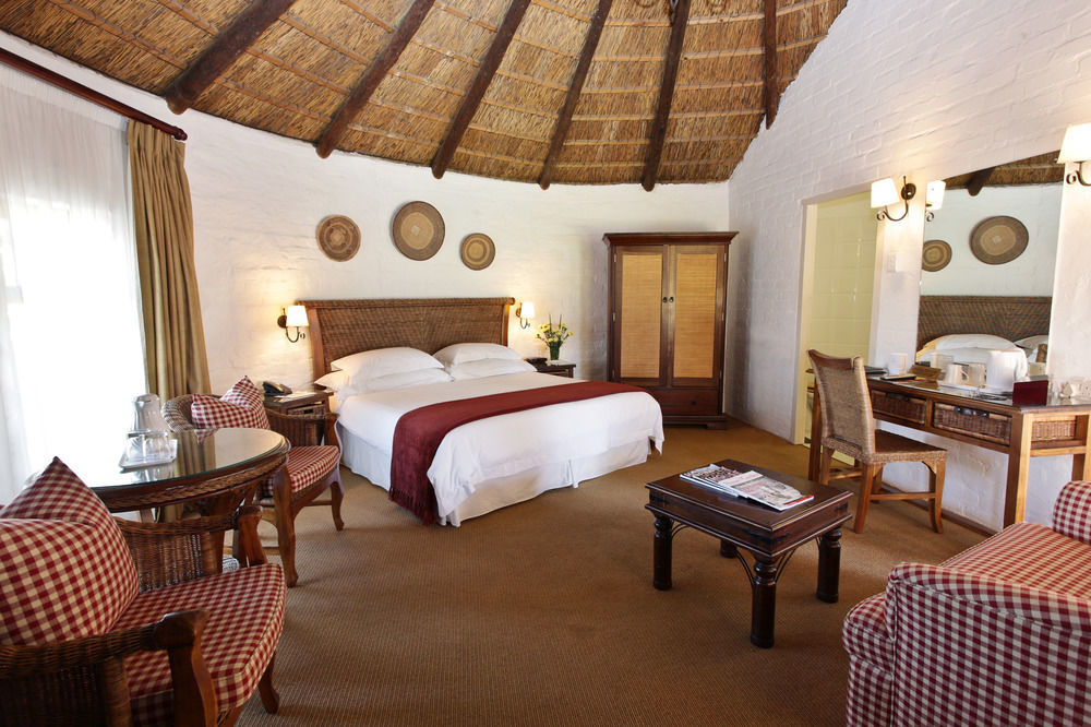 Protea Hotel By Marriott Oudtshoorn Riempie Estate Kültér fotó