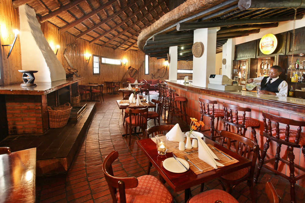 Protea Hotel By Marriott Oudtshoorn Riempie Estate Kültér fotó