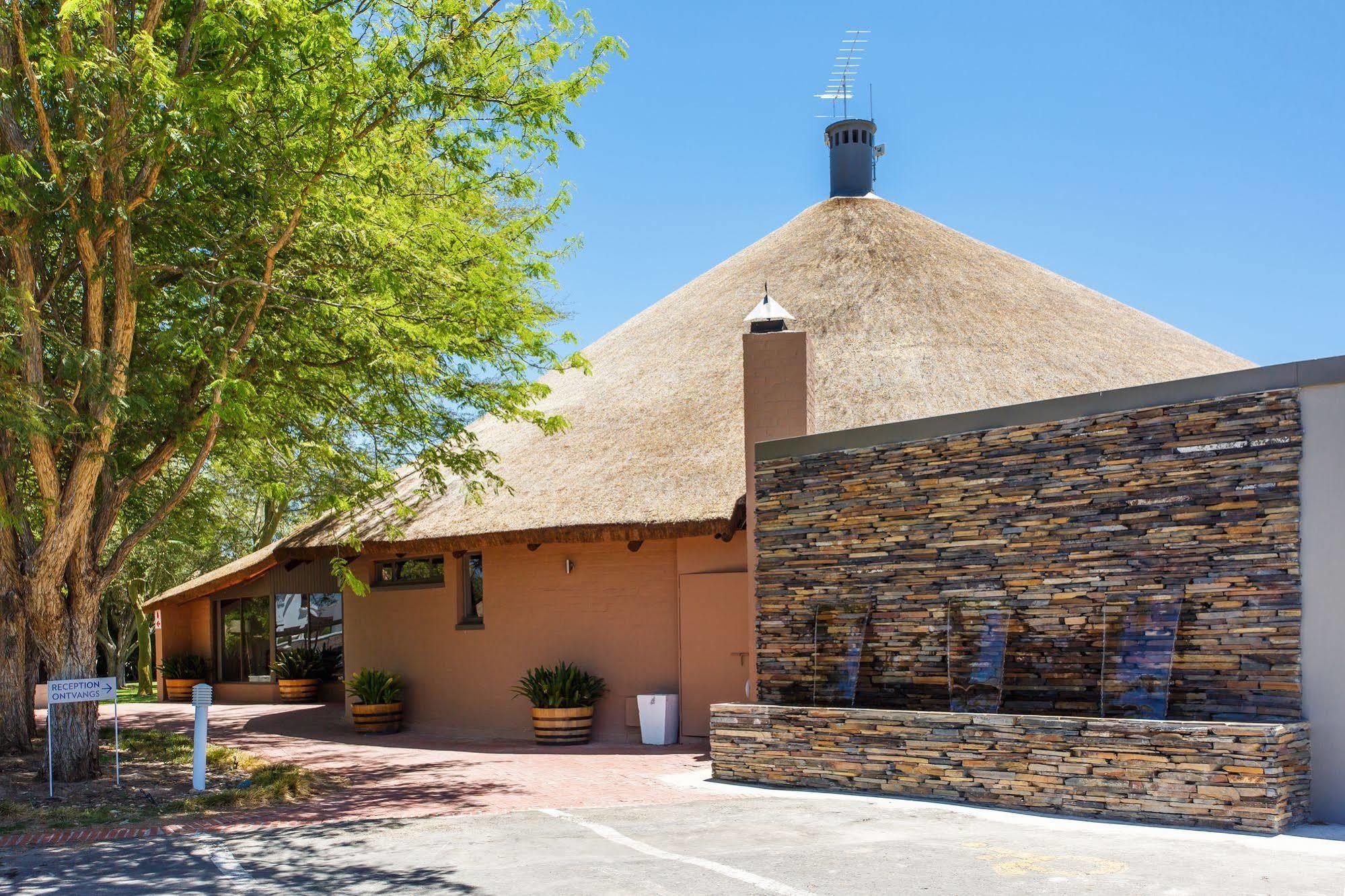 Protea Hotel By Marriott Oudtshoorn Riempie Estate Kültér fotó
