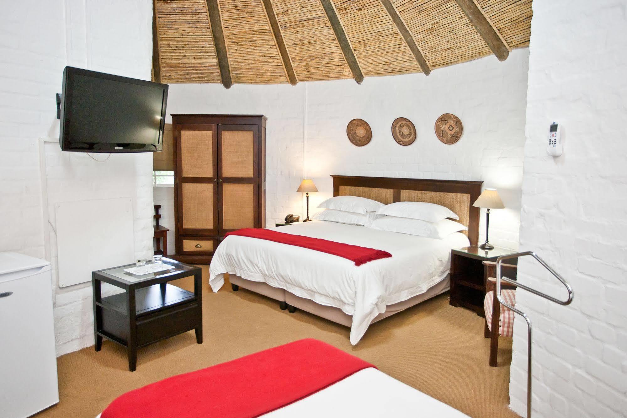 Protea Hotel By Marriott Oudtshoorn Riempie Estate Kültér fotó